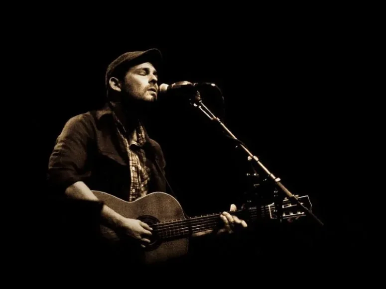 “The Stable Song” Lyrics Meaning (Gregory Alan Isakov)