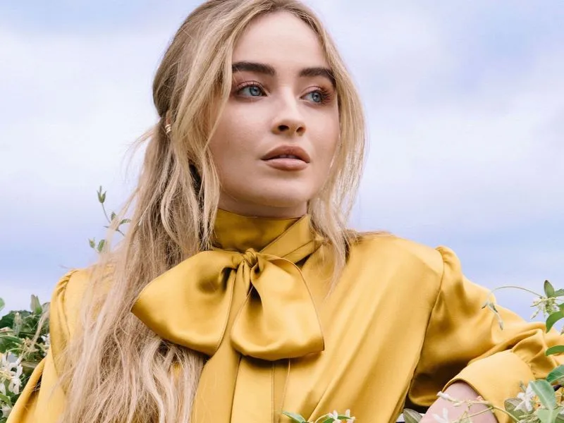 “Espresso” Lyrics Meaning (Sabrina Carpenter)