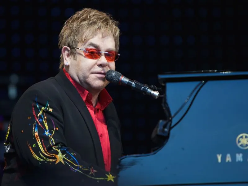 “Tiny Dancer” Lyrics Meaning (Elton John)