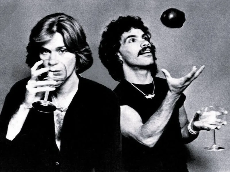 “Maneater” Lyrics Meaning (Hall & Oates)