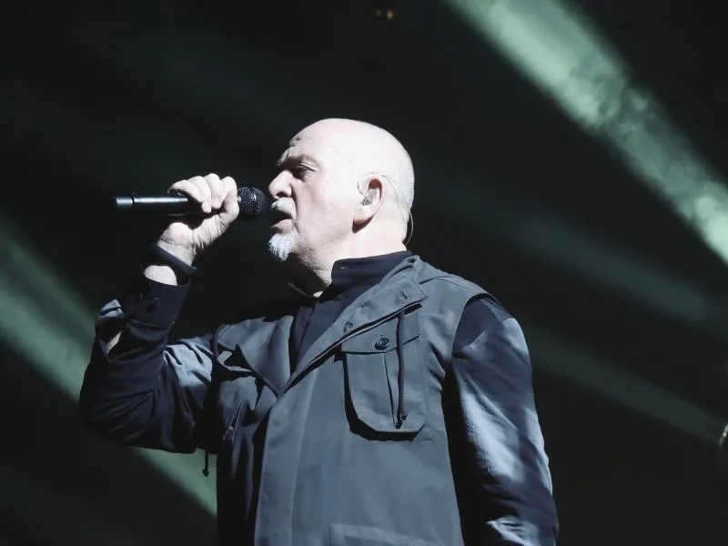 “Solsbury Hill” Lyrics Meaning (Peter Gabriel)