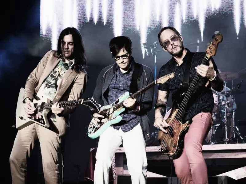 Buddy Holly Lyrics Meaning (Weezer Song Explained)
