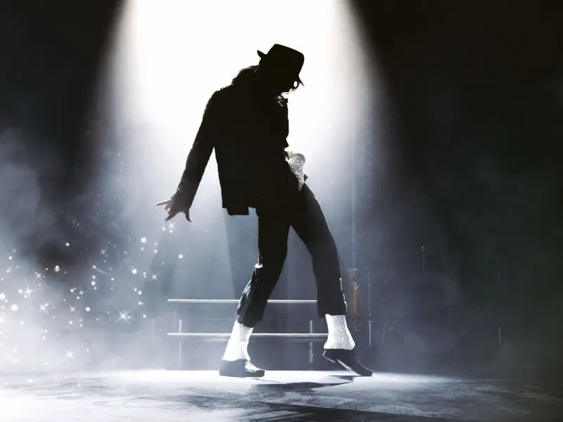 “Smooth Criminal” Lyrics Meaning (Michael Jackson)