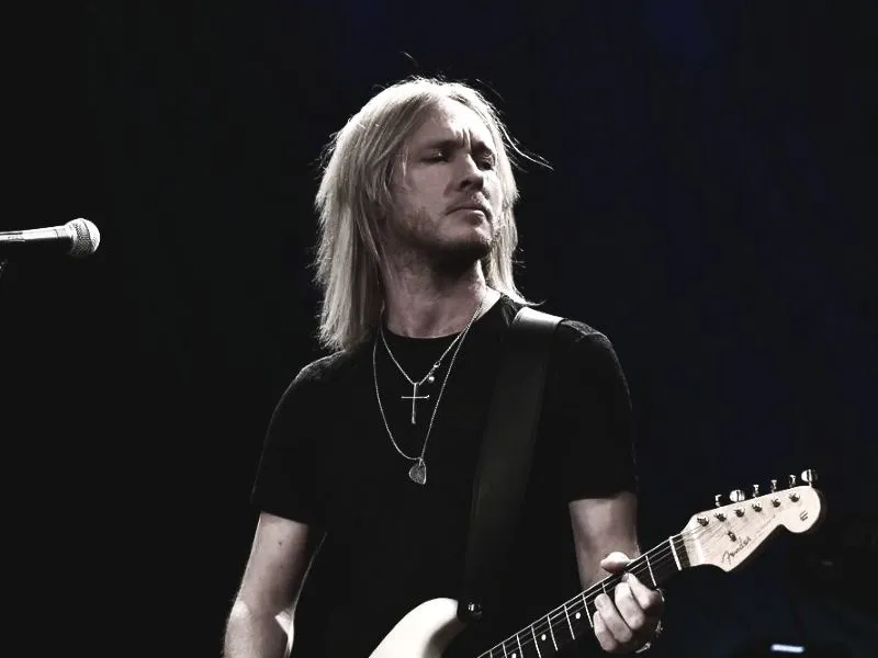 “Blue on Black” Lyrics Meaning (Kenny Wayne Shepherd)