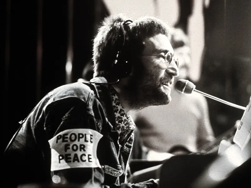 Imagine Lyrics Meaning (John Lennon Song Explained)