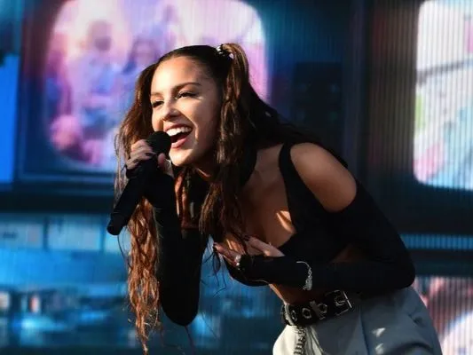 pop cheating songs - Olivia Rodrigo