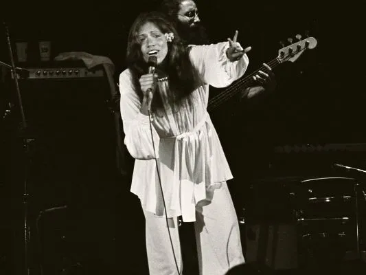 sister songs - Carly Simon