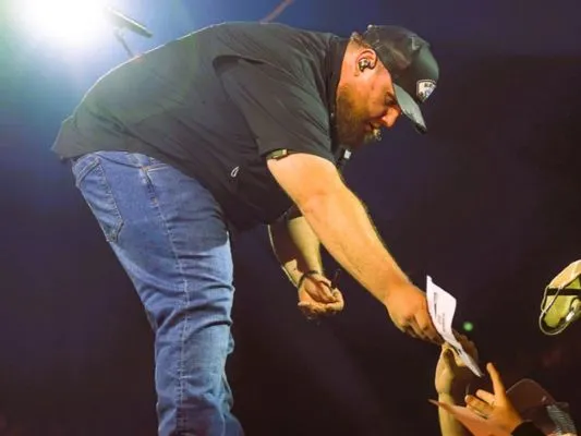 lonely songs - Luke Combs